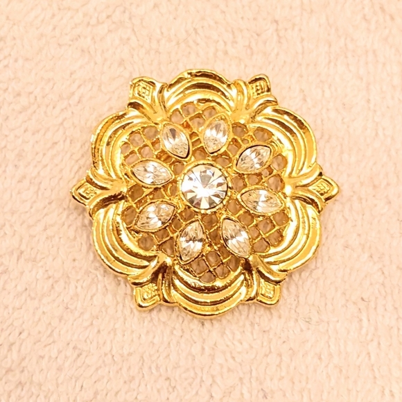 Gold Tone Flower Crystal Pin - Picture 6 of 6